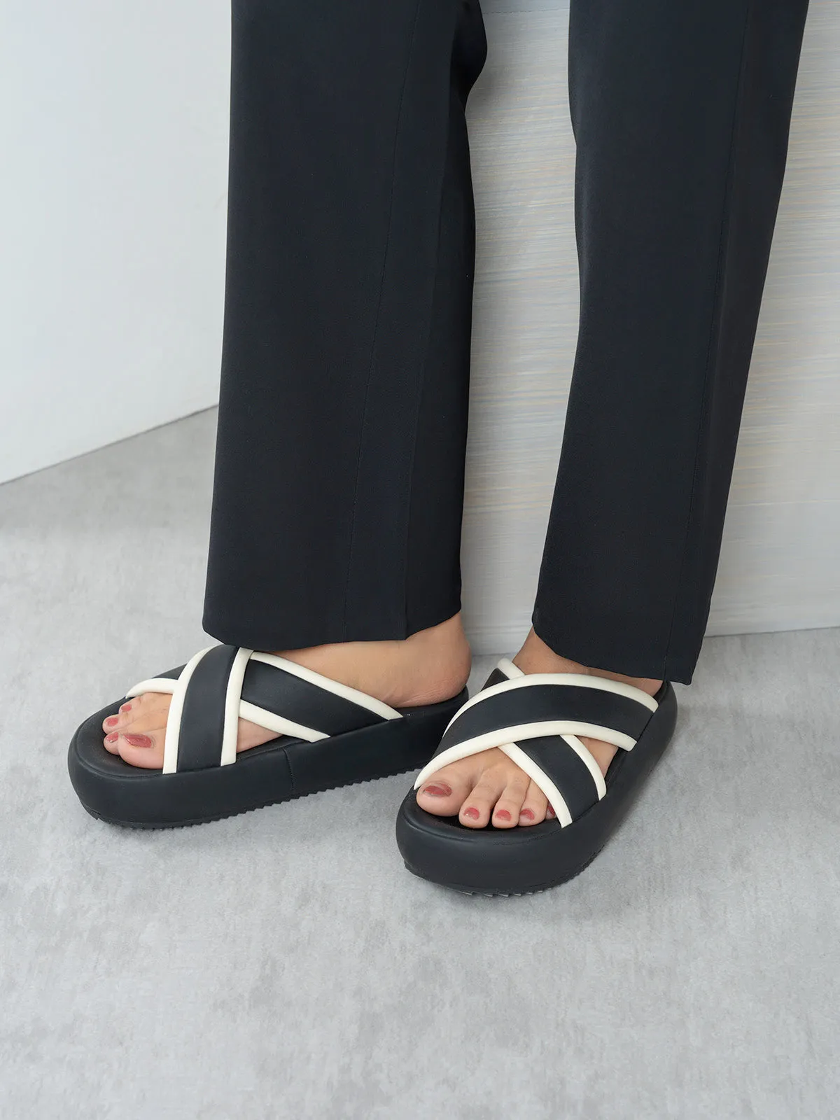 Womens "BOWIE" Cross Over Design Slippers